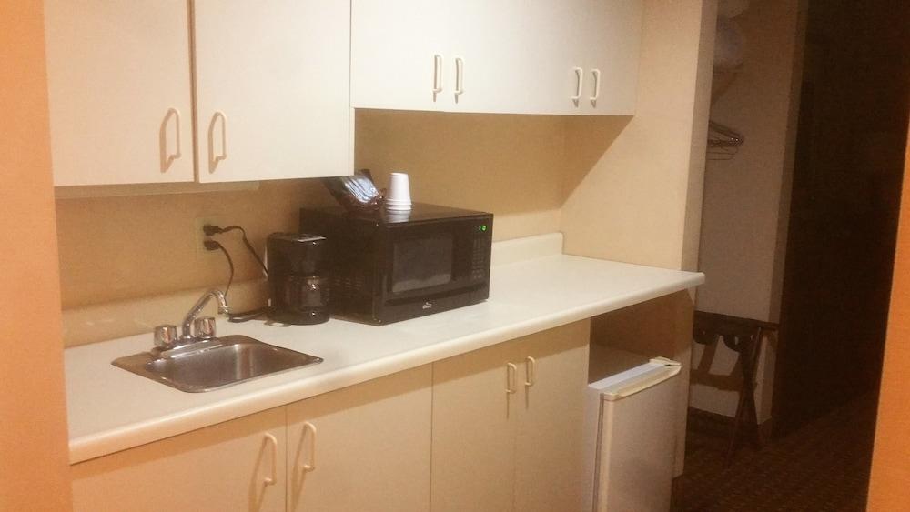Best Value Inn & Suites פארי סאונד מראה חיצוני תמונה