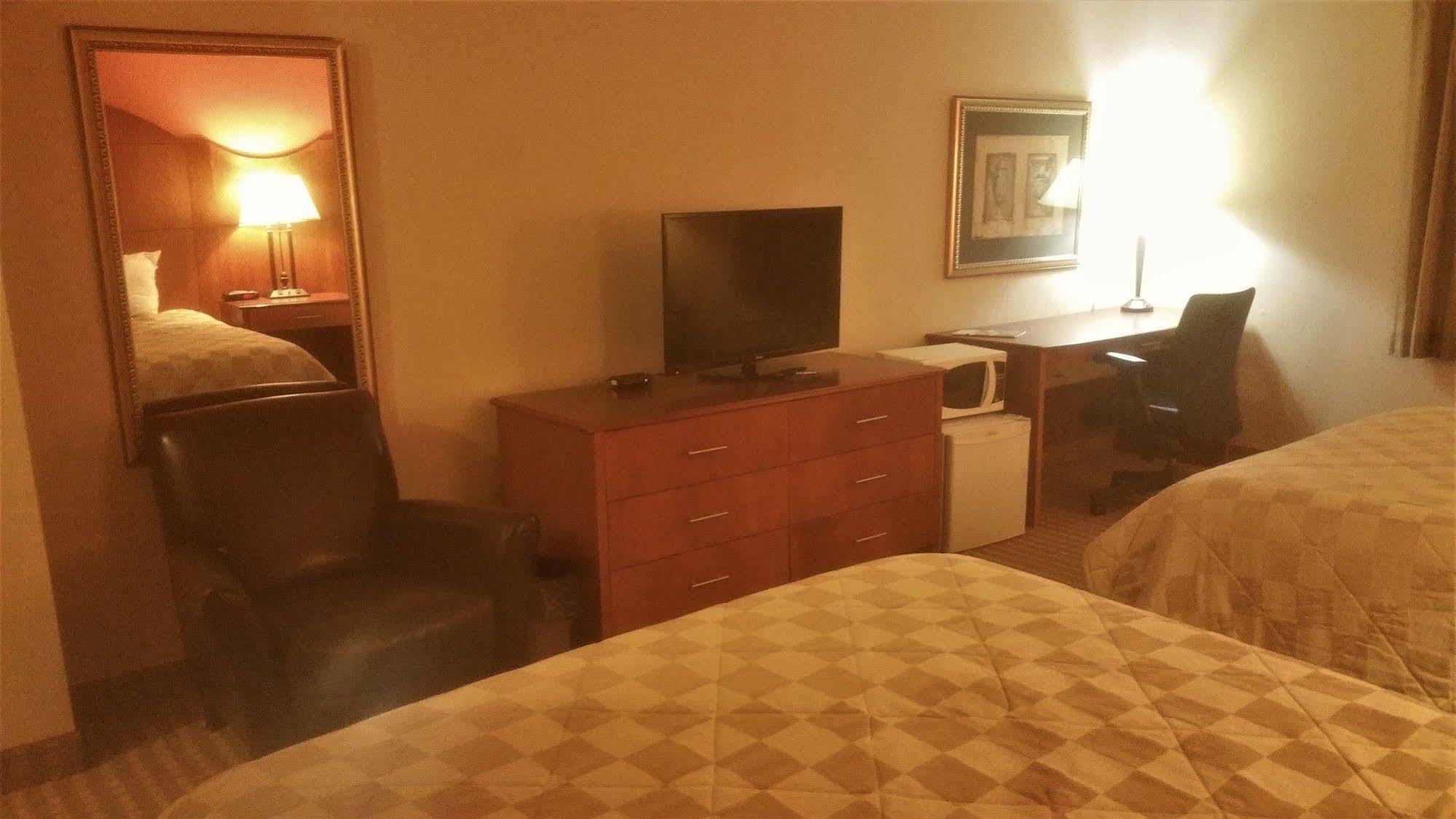 Best Value Inn & Suites פארי סאונד מראה חיצוני תמונה