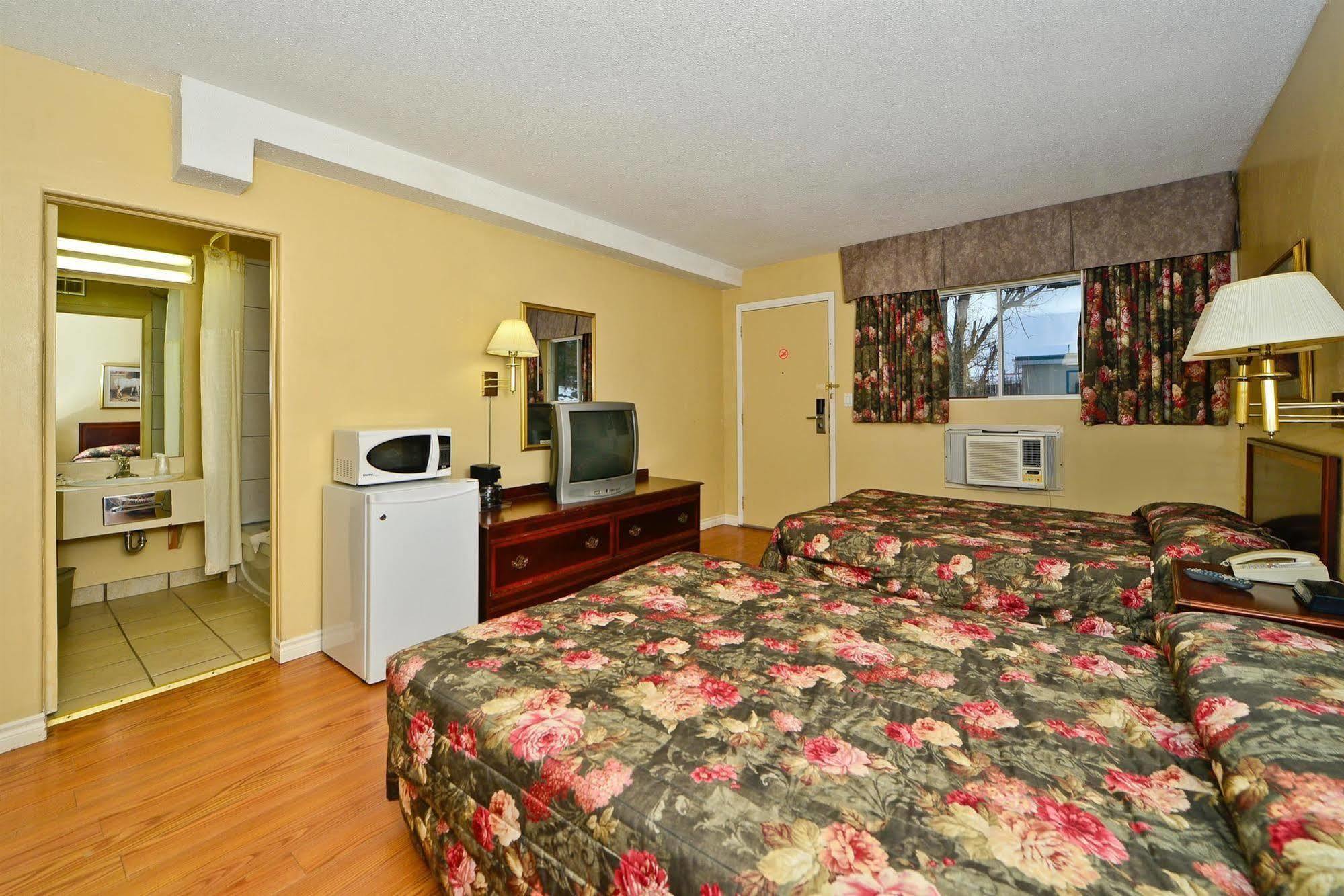 Best Value Inn & Suites פארי סאונד מראה חיצוני תמונה
